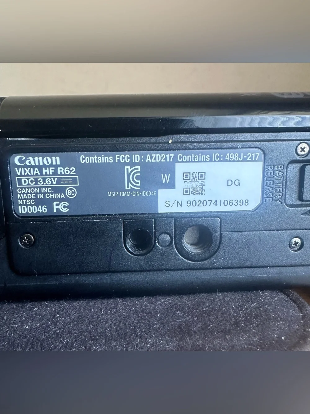 Canon Vixia HF R62 Full HD 3.2MP CMOS 32x Optical Zoom Video Handycam Camcorder
